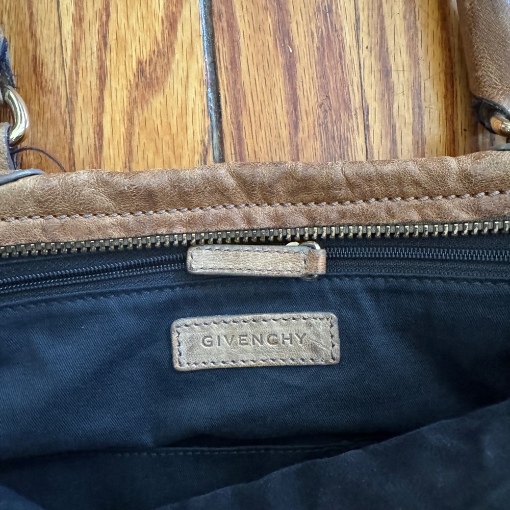 Authentic Givenchy bag - Picture 5 of 6